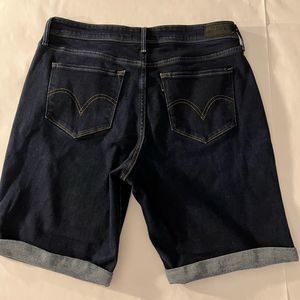Levi’s womens jean shorts size 16 W